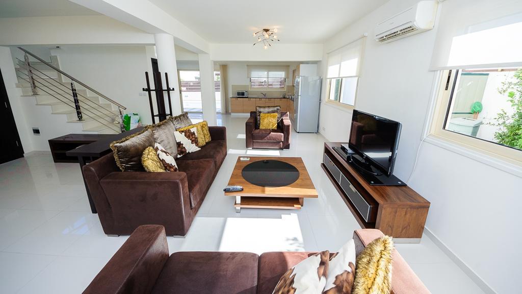 Pernera Holiday Villa 015 プロタラス 部屋 写真