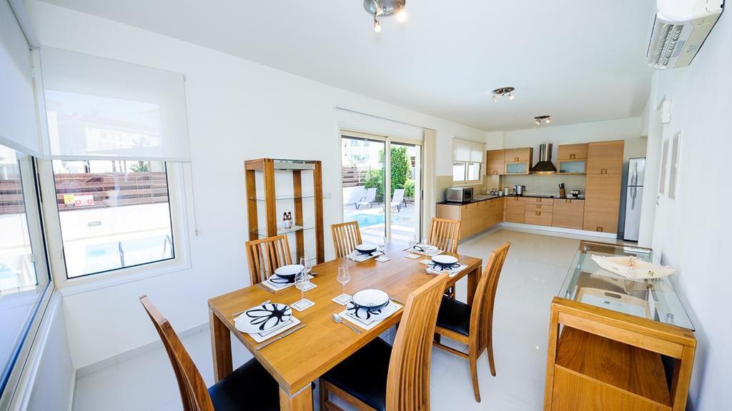 Pernera Holiday Villa 015 プロタラス 部屋 写真